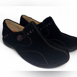 Clarks Women’s Unstructured Suede Loafers Slip- On Shoes Casual Comfort Sz 8.5